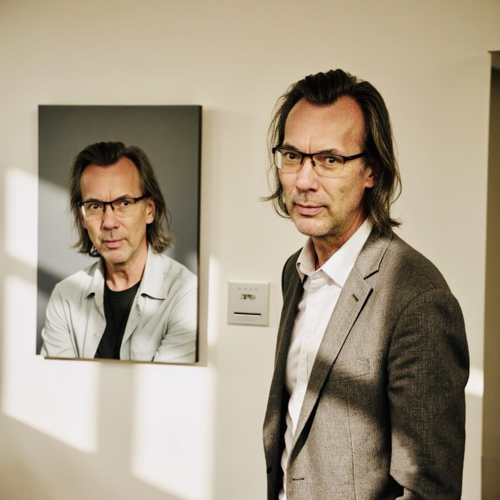 AI Selfies 2024–2025, KI-generiertes Selbstporträt 32, Markus Wintersberger