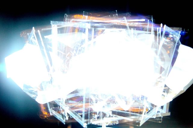 Lichtspur · Rotation im Blitzlicht — RAUM 11, Markus Wintersberger 2011/2012
