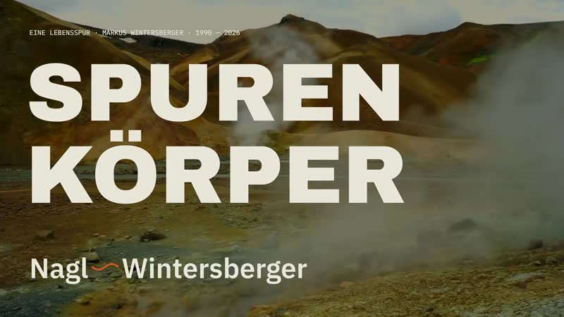 SPURENKÖRPER 00:03 – Titel über der Island-Landschaft aus Im Werden